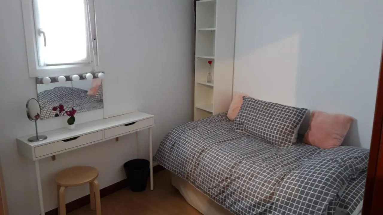 Quarto em Acomodações Particulares Acogedora Habitación Centro Bilbau
